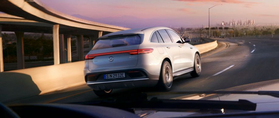 Mercedes-Benz EQC | Pokud se nás zeptáte, jakou mají auto budoucnost: závratnou.